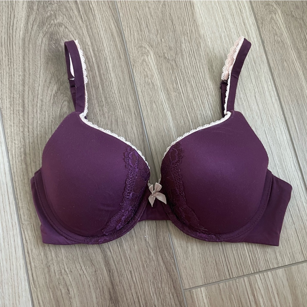 Victoria’s Secret body by Victoria perfect shape bra